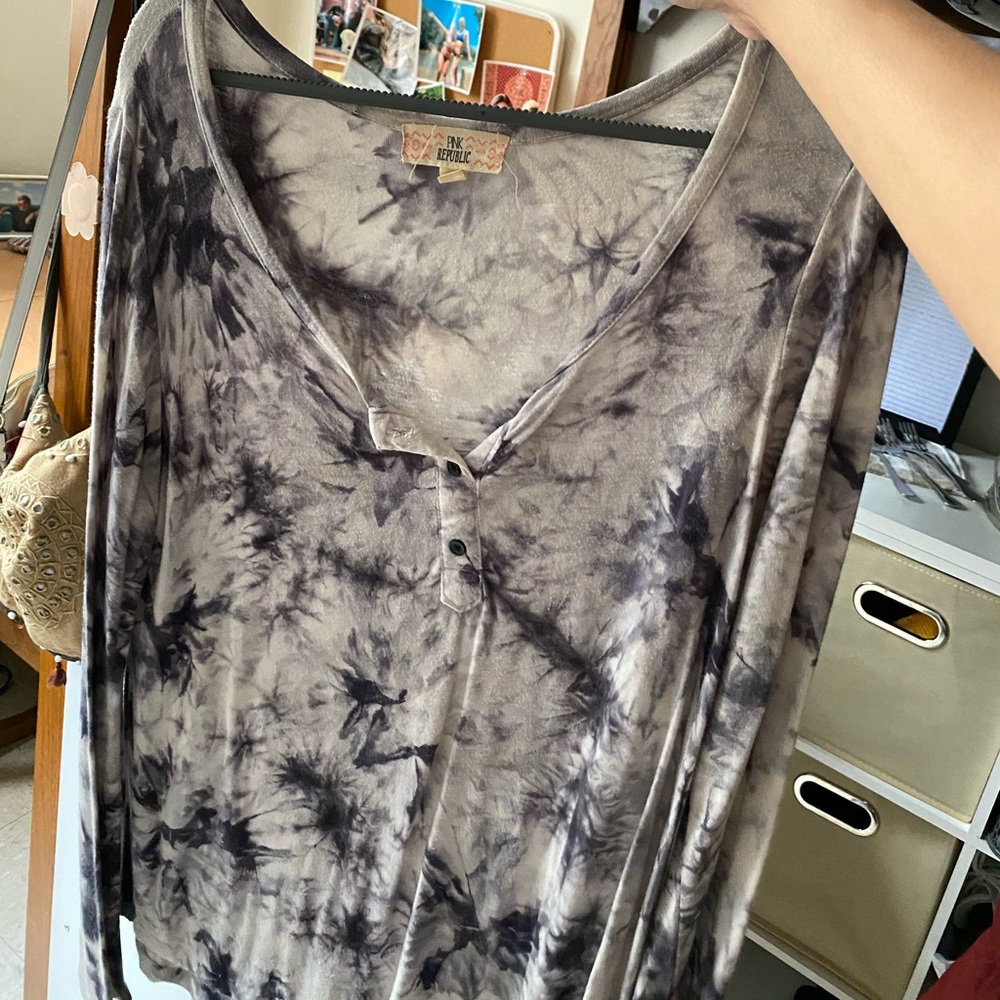 Tie dye lounge Henley top - Picture 2 of 2